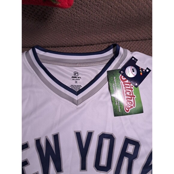 Stitches Men's V-Neck New York Yankees White Jersey - Picture 2 of 2